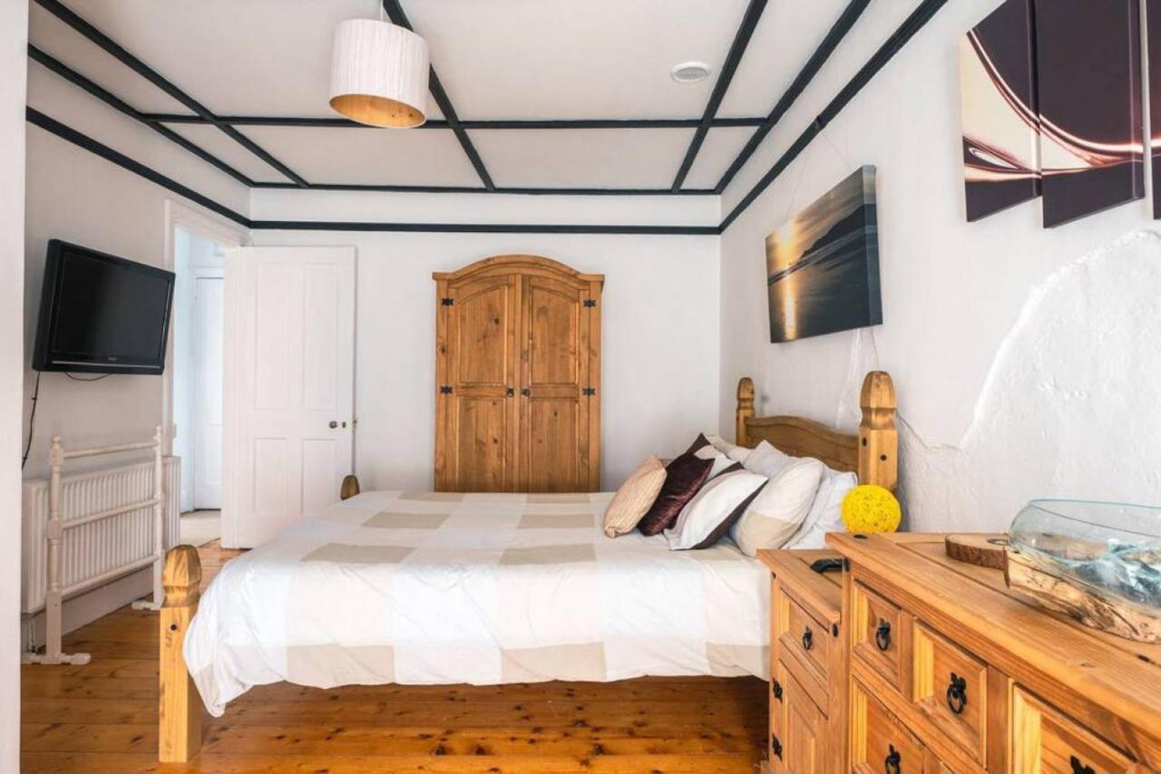 Cosy Welsh Cottage In St Davids Centre With Garden 외부 사진