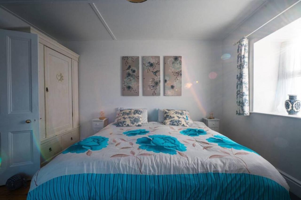Cosy Welsh Cottage In St Davids Centre With Garden 외부 사진